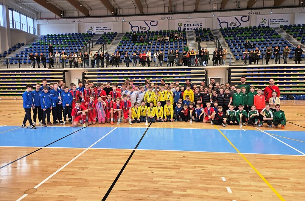 Održan 1. Masters dvoranski turnir Središta Zagreb za limače i mlađe pionire u Sisku